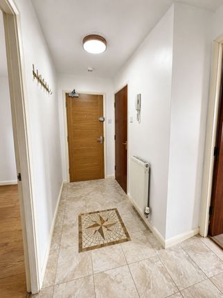 28 Piccadilly Court Queens Promenade, Isle Of Man photo 5