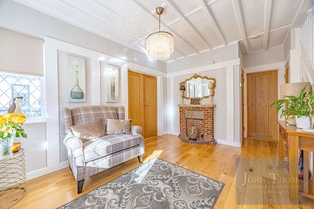 54, Grange Crescent, Chigwell photo 2