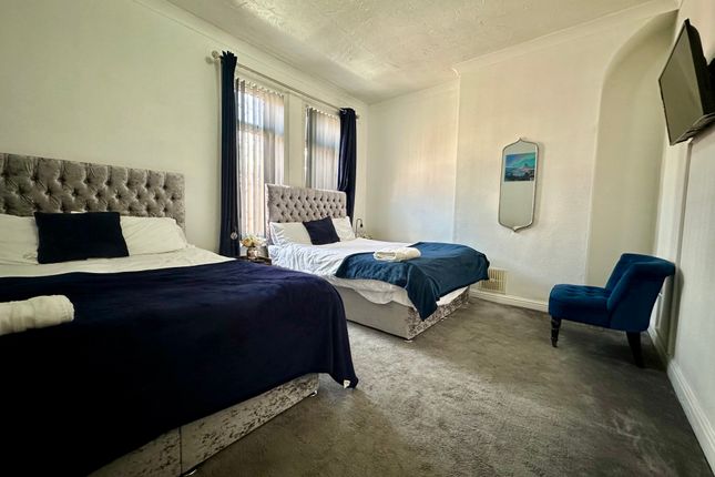62, Victoria Grove, LEEDS photo 5