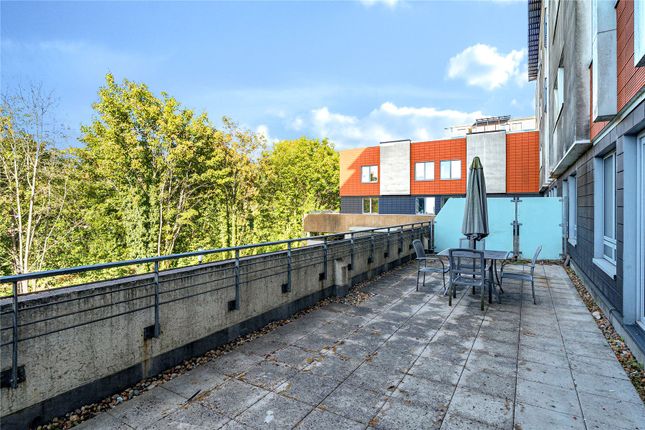 Flat 1, Lait House, 1, Albemarle Road, Beckenham photo 2
