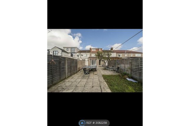 Perivale, Greenford photo 3