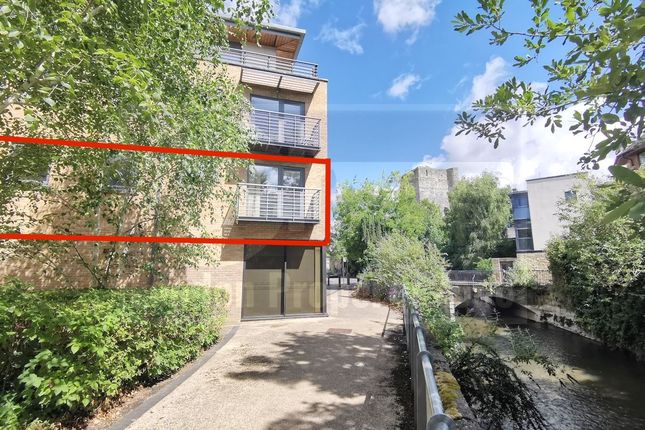 Thumbnail Flat for sale in Woodins Way, Oxford