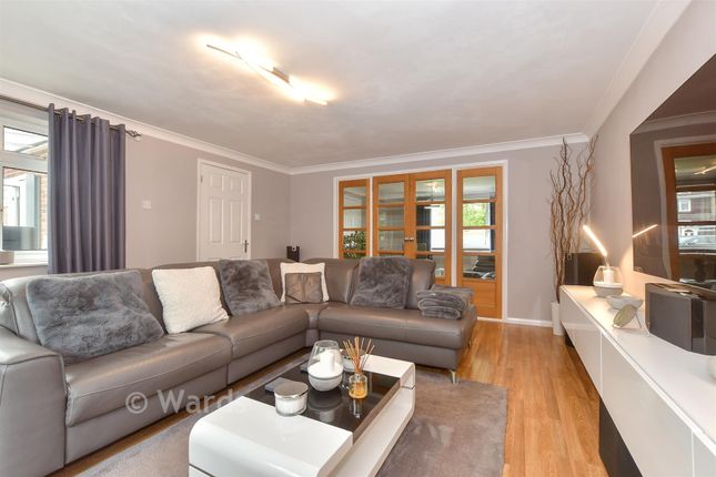 1, Manwood Close, Sittingbourne photo 4
