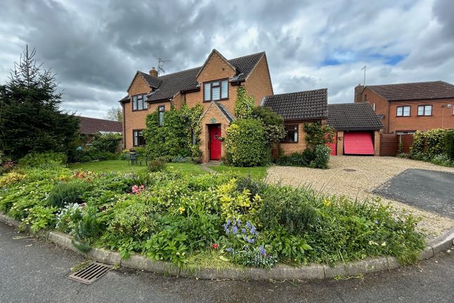 Detached house for sale in The Paddock, Morton