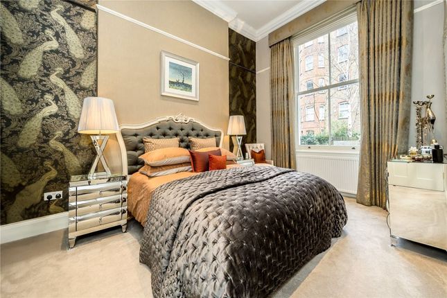 Flat C, 25, Nevern Square, London photo 2