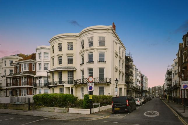 Studio flat on Flat 3, 69, Marine Parade, Brighton, £210,000