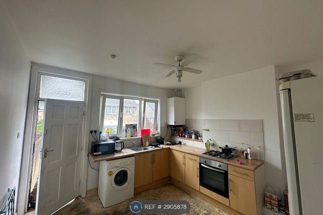 Holly St, Wakefield photo 4