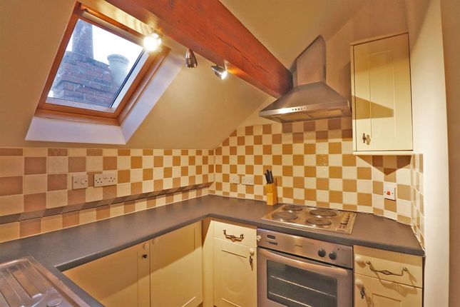 Flat 2 8 Bedford Road East, Northampton photo 5