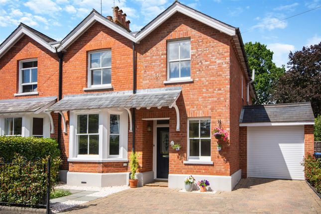 3, Northcroft Villas, Englefield Green photo 2