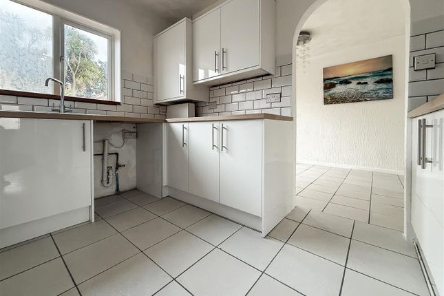 322, Allaway Avenue, Portsmouth photo 4