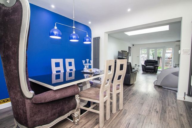 22 Harrow Way, Watford photo 3