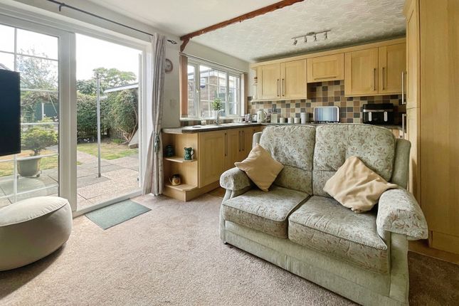 14, Kestrel Road, Dudley photo 3