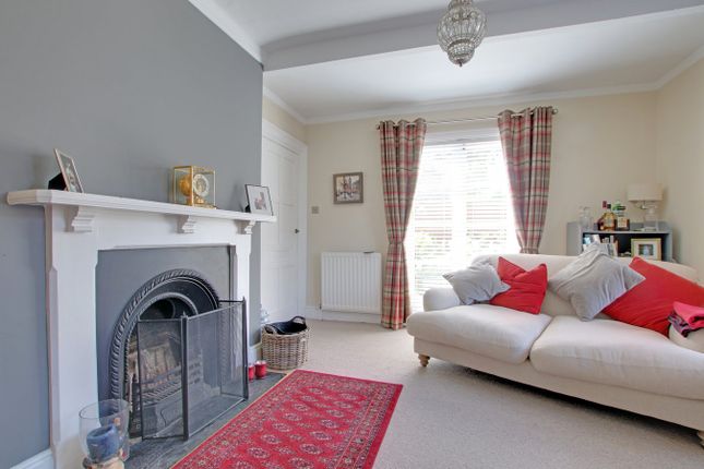 6, Queens Road, Lyndhurst photo 2