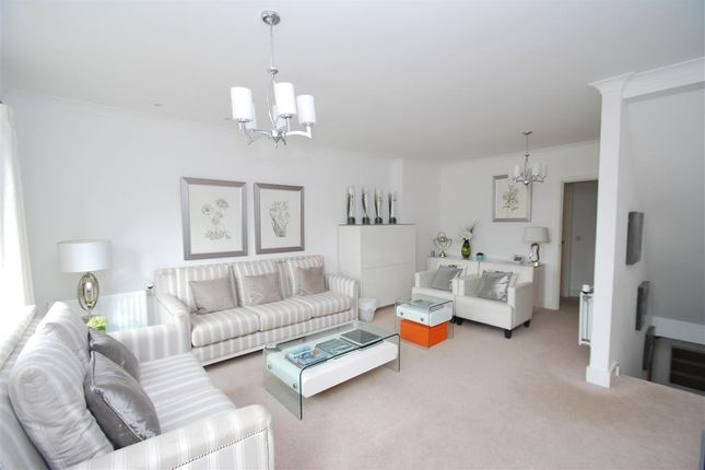 11, Stothert Avenue, BATH photo 2