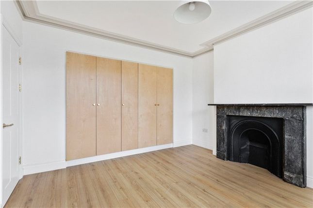 Flat for sale in Knatchbull Road, London