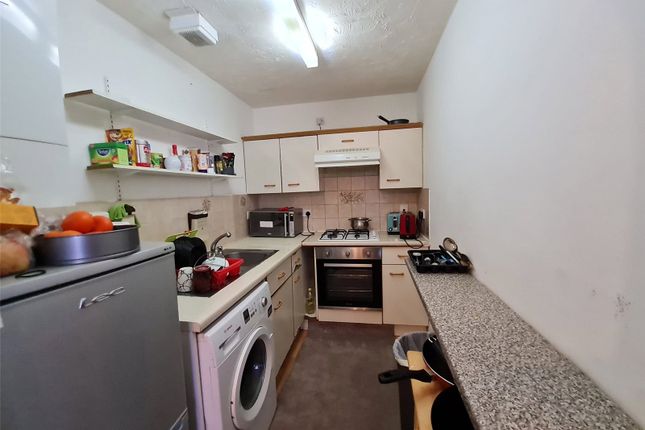 29,, Midland Terrace, London photo 3