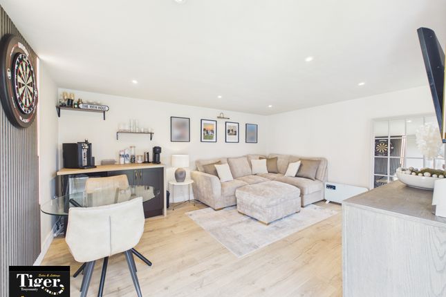 18, Whins Brow Court, Thornton-Cleveleys photo 4