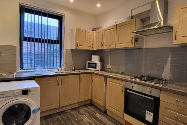 131 Mauldeth Road, Withington photo 2