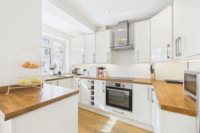 66 Birch Tree Avenue, West Wickham, Kent photo 2
