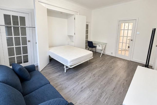 105 Hallam Street, London photo 3