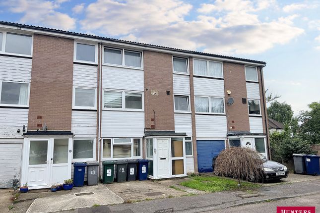 4-bed house on 9, Oxford Gardens, Whetstone, £900,000