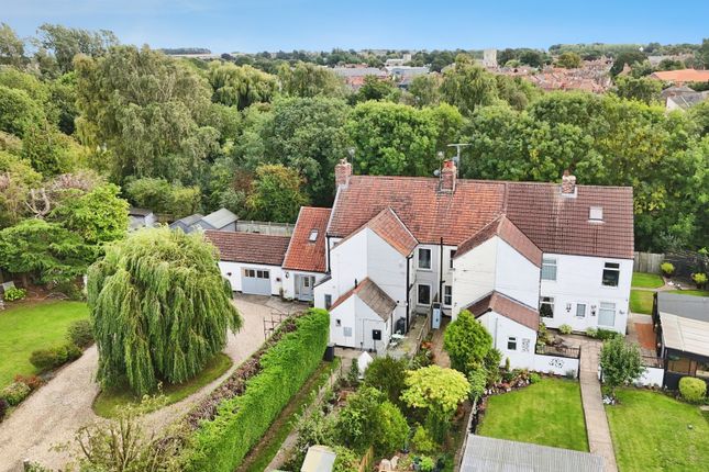 2-bed house on 3 Railway Villas, Maltkiln Road, Lincolnshire, £130,000