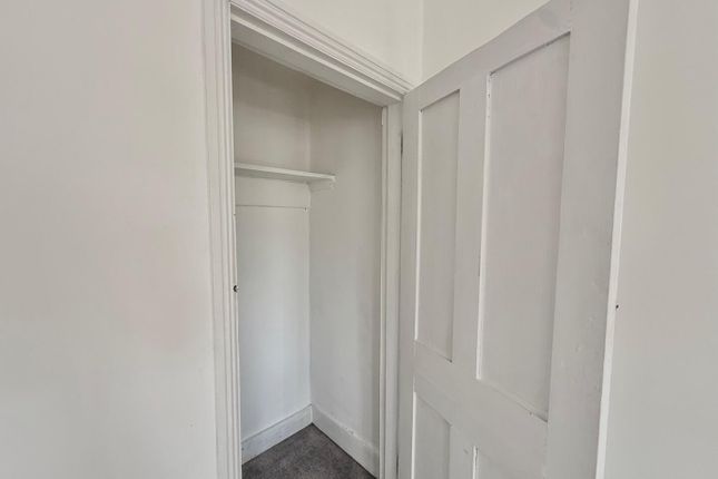 Flat 5 31, Augusta Gardens, Folkestone photo 3