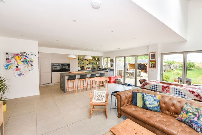 Hill View, 66a Swallow Hill, Bourne photo 4