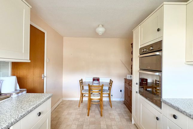 8, Wellesley Close, Bexhill-on-Sea photo 4