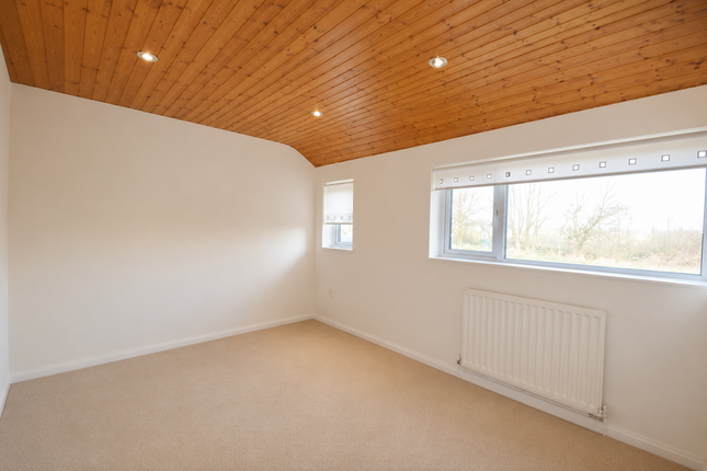 77 Keyham Lane West, Leicester photo 5