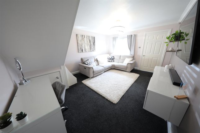 Semi-detached house for sale in Yorkshire Close, Hull