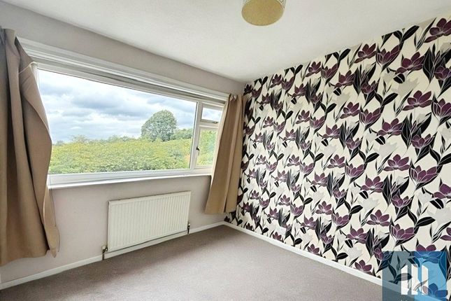 17, Victoria Avenue, West Yorkshire photo 4