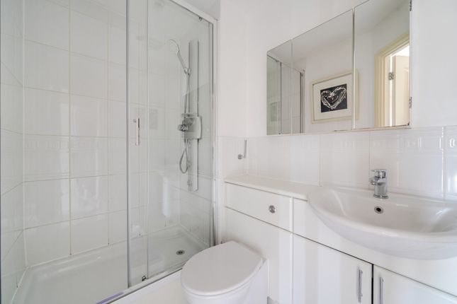 25, Trevelyan Court, Windsor photo 5