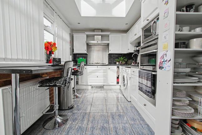 3, Heathwood Walk, Bexley photo 2