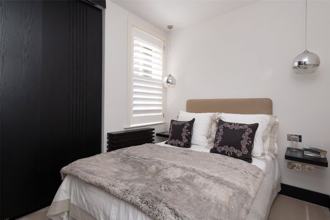 Flat for sale in Draycott Place, Chelsea