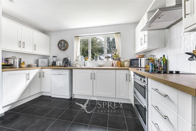 27, St. Christophers Drive, Northamptonshire, PE8 photo 3