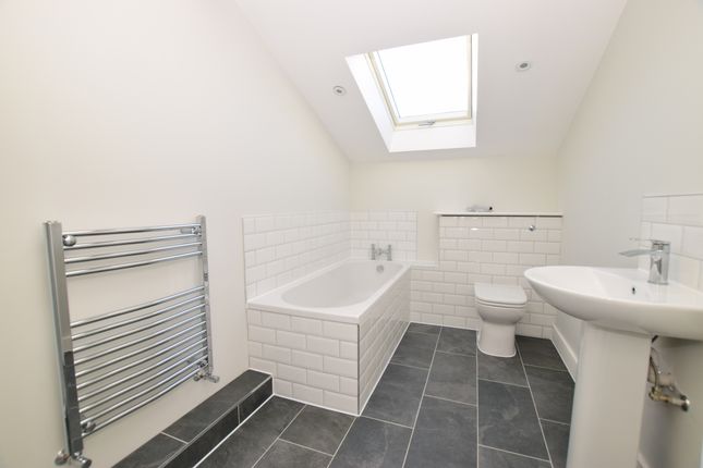 6, Ridings Barn, Loxwood Road, Cranleigh photo 4