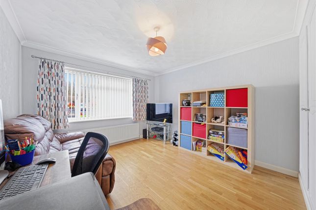8, Hoades Wood Road, Canterbury photo 4