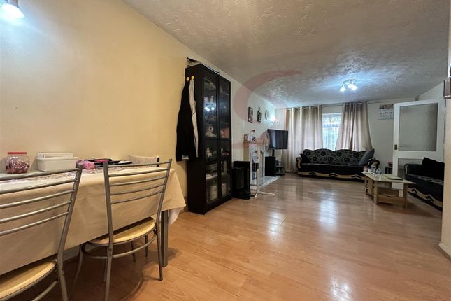 10, Balisfire Grove, Leicester photo 4