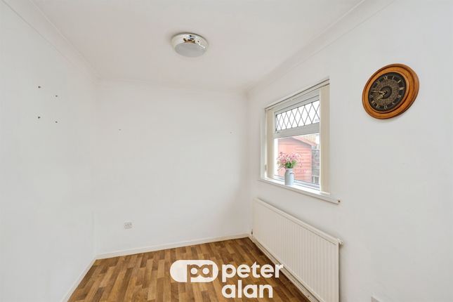 19, Stratton Way, NEATH photo 4