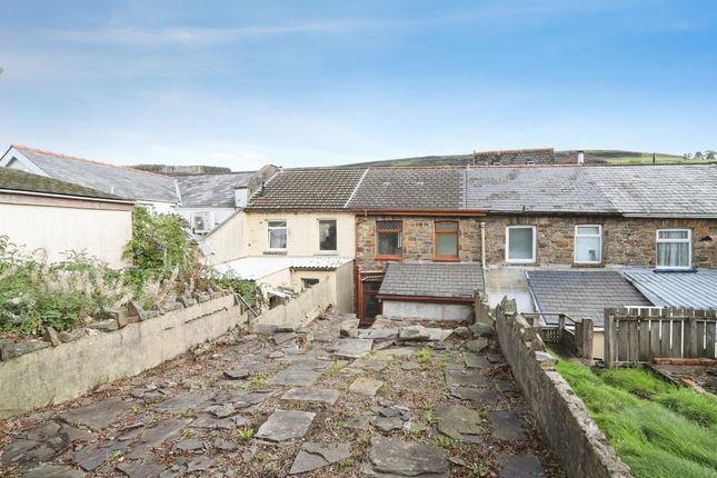 19, High Street, Ferndale photo 3