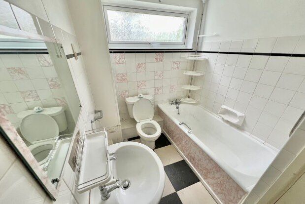 Flat to rent in Jesson Road, Walsall