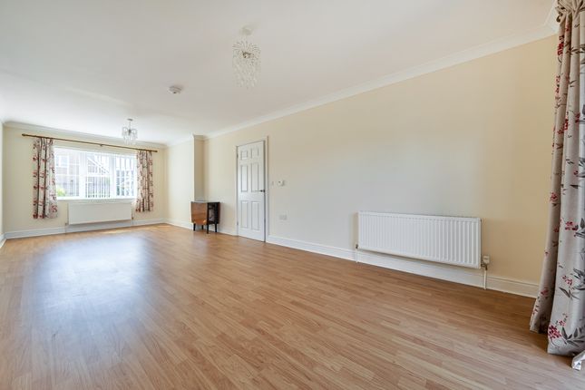 17, Lime Tree Gardens, Chatteris photo 2