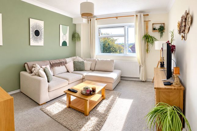 Flat 12, Alcazar Court, 25, Arundel Road, East Sussex photo 2