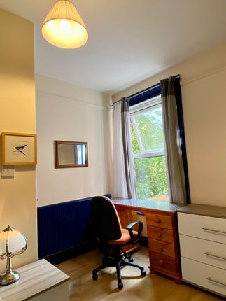 Room to rent in Portswood Road, Southampton