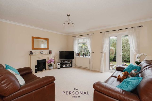 Link-detached house to rent in Cardinal Close, Worcester Park