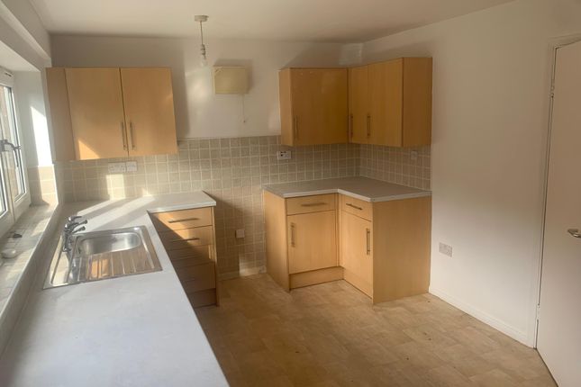 34, Ashfield Close, Newcastle photo 4