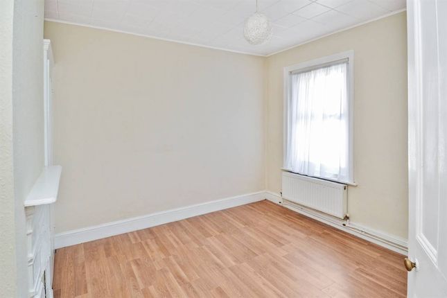 Flat for sale in Cromwell Road, Whitstable