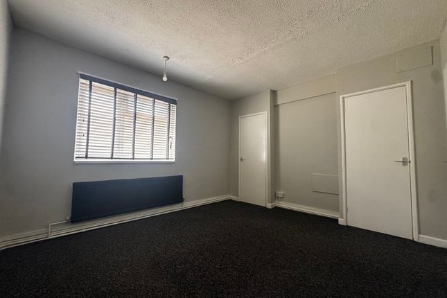 19, Blyth Close, Southampton photo 4