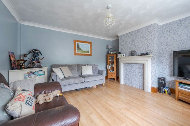37 Manor Road, Norwich photo 2